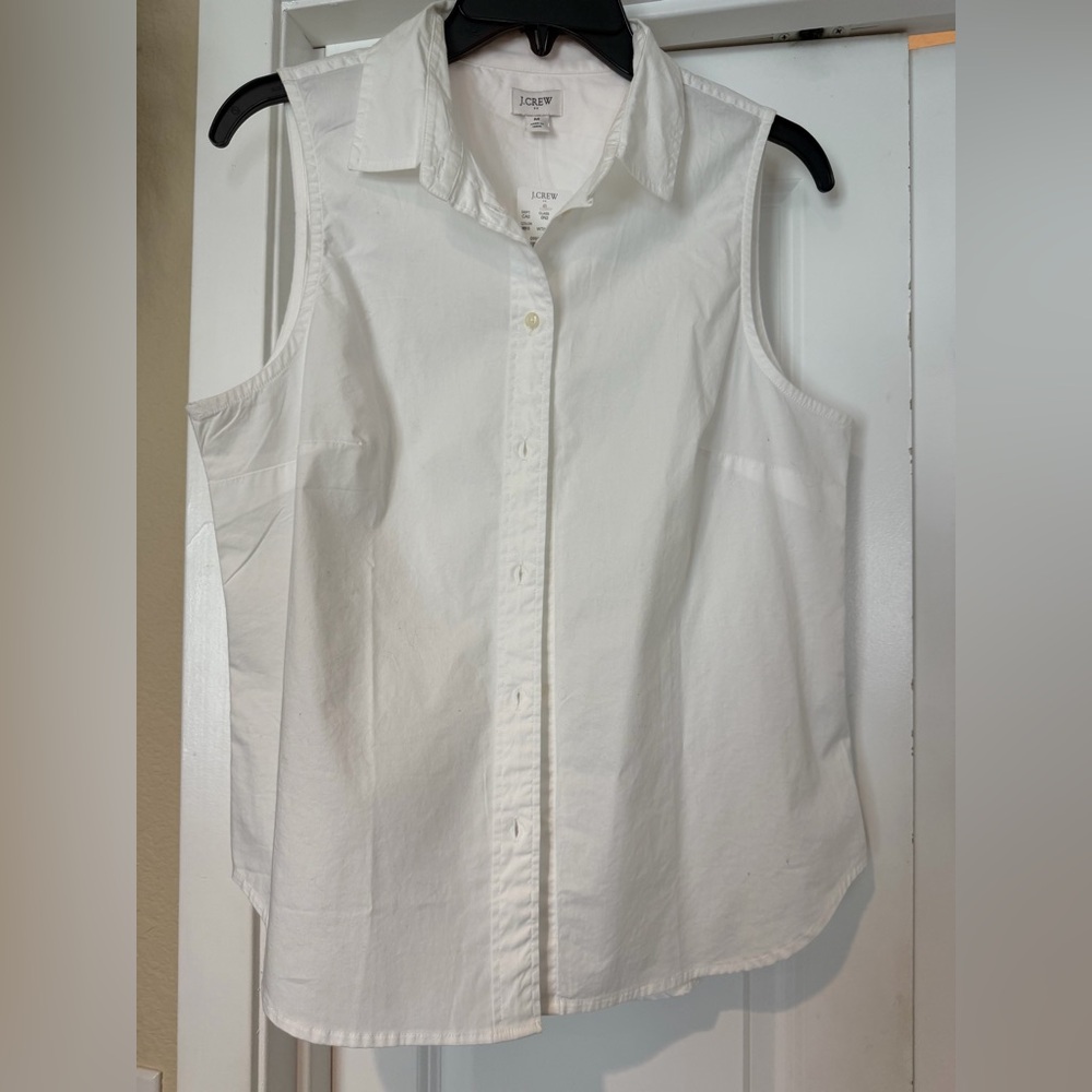 Ladies J Crew sleeveless shirt